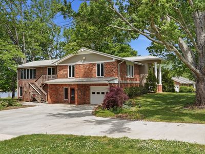 1305 Dripping Springs Rd