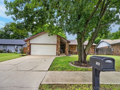 2927 S 124th East Ave