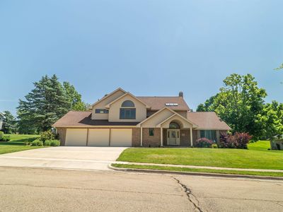 3663 Seville Dr