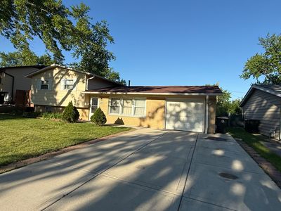7127 Glenwood Ln