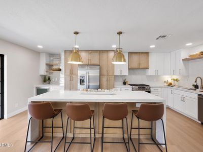 8502 E ROANOKE Avenue
