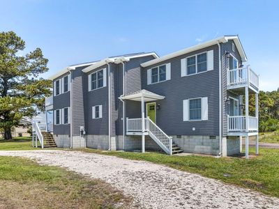 5061 Bay Colony