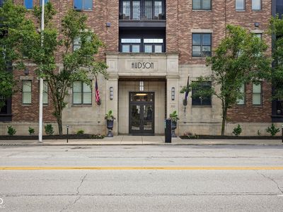 355 E Ohio St #223
