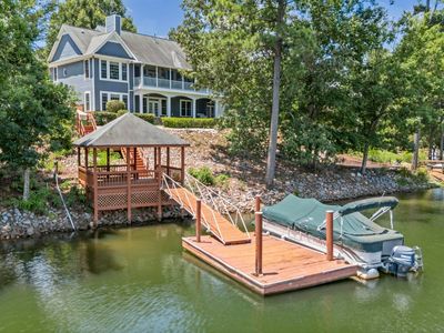 241 Pointe Overlook Dr