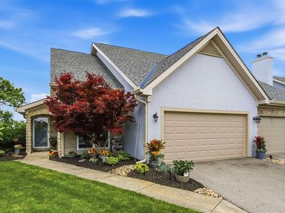 890 Village Dr