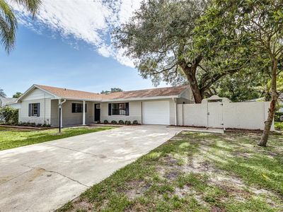 527 Princess Pl