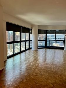 200 E 61st St APT 17A