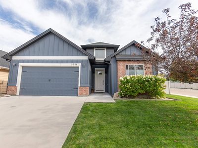 9304 W Tillamook Dr