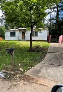 1211 Aleamo Dr