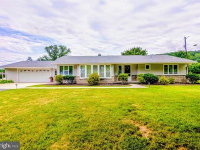 118 Locust Dr