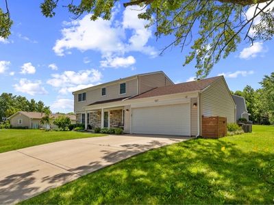 407 N Braintree Dr