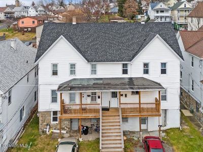 212 E Elm St