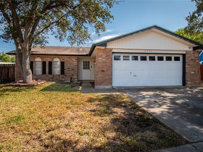 6733 Rhonda Dr