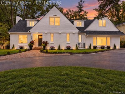 1496 Chesterfield Ave