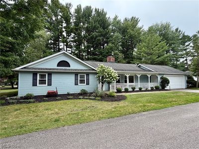 103 Burlington Oval Dr