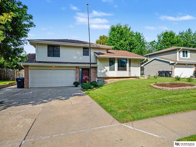 8907 S 142nd Avenue Cir