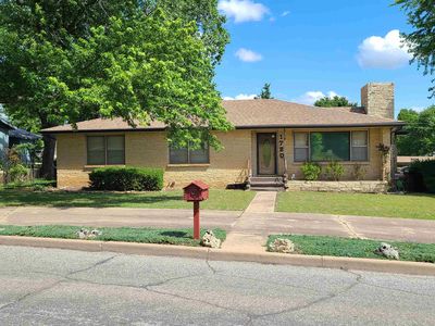 1720 Simpson Ave