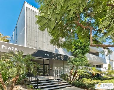 848 N Kings Rd APT 102