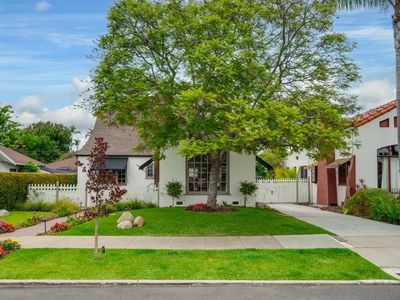 4663 Biona Dr