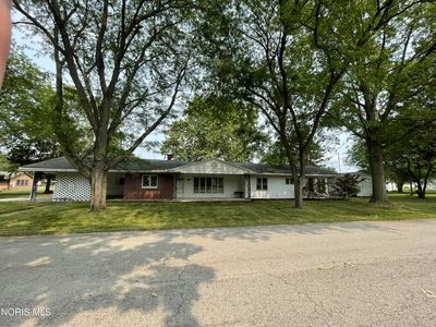 101 Maplewood Dr