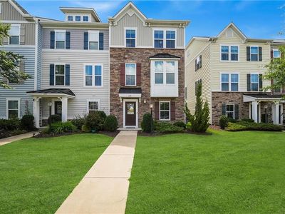Property at 400 Spring Hill Pl, Smithfield, VA
