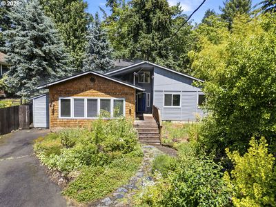 1389 SW Taylors Ferry Ct
