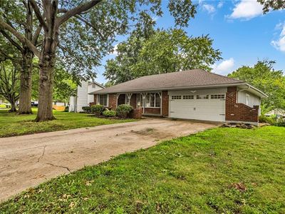 1235 SW Horizon Dr