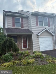 Property at 121 Anjou Ct, Telford, PA