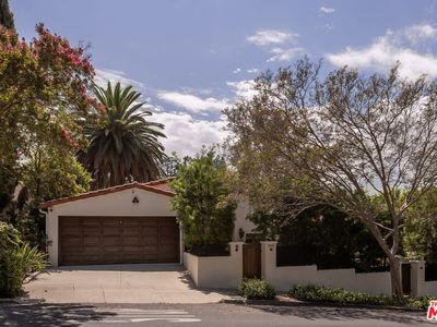 3145 La Suvida Dr