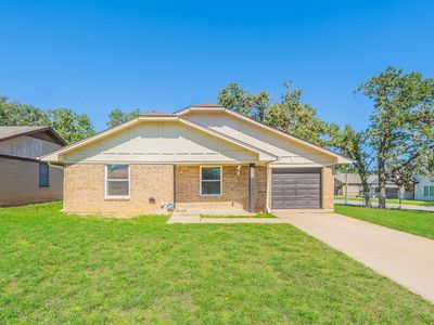 5211 Laurie Dr