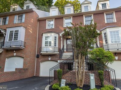 11 Rockford Mews Ct