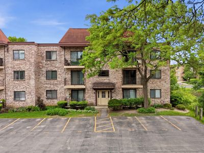 5513 Chateau Dr #4