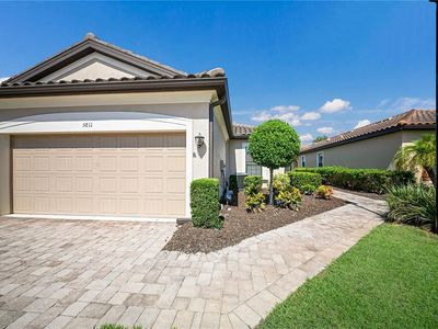 5811 Cavano Dr