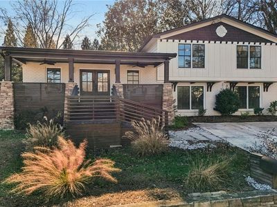 282 Montgomery St NE