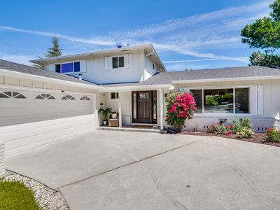 10936 Linda Vista Dr
