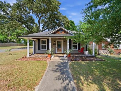 3716 Palmetto Ave