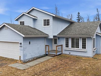 4521 W Lakeside Dr