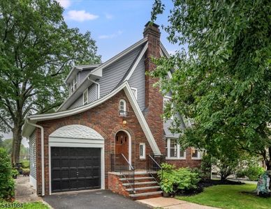 38 Burroughs Way