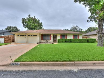 2200 Kenbridge Dr