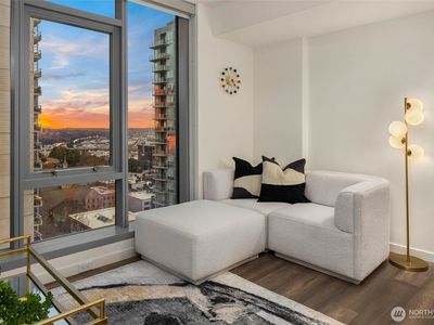 800 Columbia Street #1207