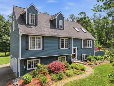 Property at 24 Piccadilly Cir, Jefferson, MA