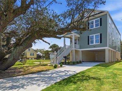 859 Little Bay Ave