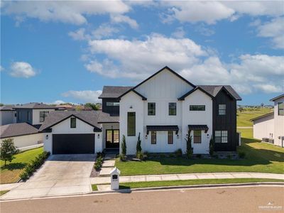3304 Lago Superior
