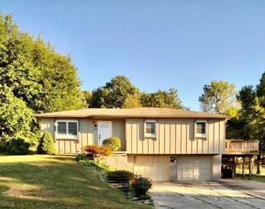 3431 N 70th Ter