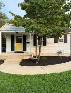 30 Lindale Ave