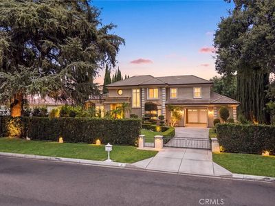 41 W Las Flores Ave