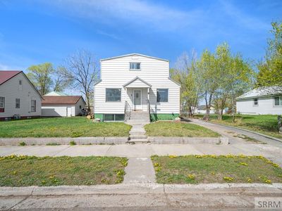915 Ada Ave