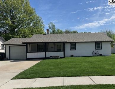 1101 S Elm St
