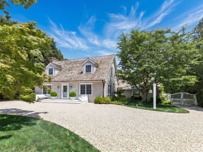 48 Captains Neck Ln