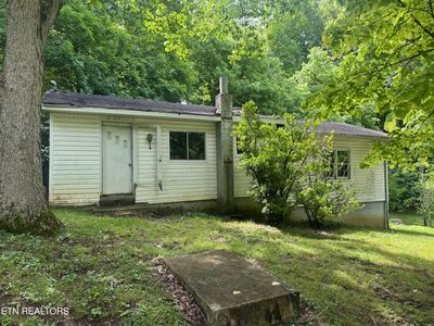2104 Stock Creek Rd